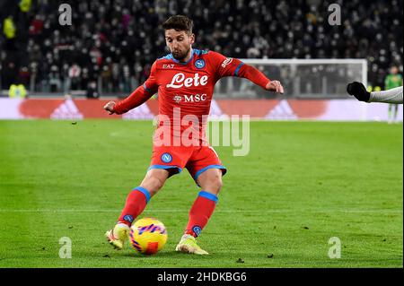 Turin, Italie.06th janvier 2022.Dries Mertens de SSC Napoli marque un but lors du match de football Serie A entre Juventus FC et SSC Napoli.Credit: Nicolò Campo/Alay Live News Banque D'Images