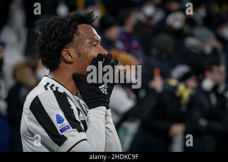 Turin, Italie.06th janvier 2022.Turin.League Match série A Tim 2021/2022.Juventus contre Napoli.Allianz Stadium en photo : Juan Cuadrado crédit : Agence de photo indépendante/Alamy Live News Banque D'Images