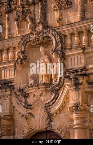 Ancienne église catholique coloniale Saint Thomas sur la côte de la