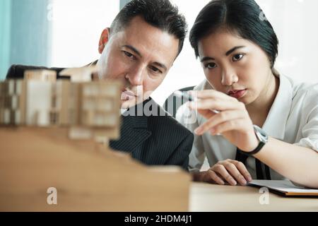 planification, logement, maison modèle, collègues, maisons modèles,collègue Banque D'Images