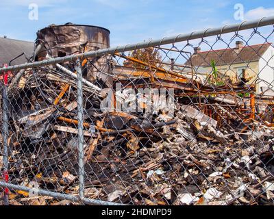 LA NOUVELLE-ORLÉANS, LA - le 4 AOÛT 2012 : gravats d'incendie qui ont détruit la boulangerie Hubig's Pie Bakery Banque D'Images