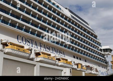 Bateau de croisière Costa Fascinosa de la compagnie italienne Costa Cruises débarque à Pier Mauá - Rio de Janeiro, Brésil 01.06.2021 Banque D'Images