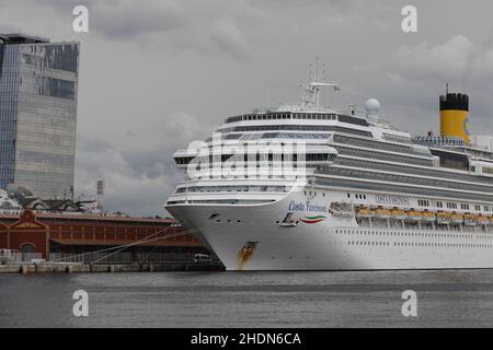 Bateau de croisière Costa Fascinosa de la compagnie italienne Costa Cruises débarque à Pier Mauá - Rio de Janeiro, Brésil 01.06.2021 Banque D'Images