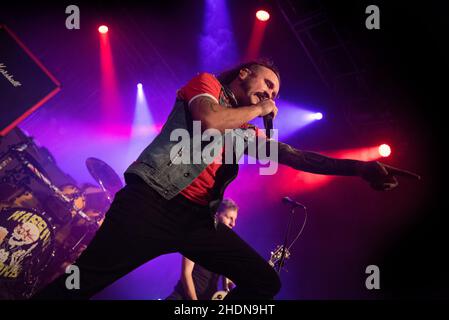 Massive Wagons (chanteur Baz Mills) en concert à Birmingham O2 Academy, Royaume-Uni Banque D'Images