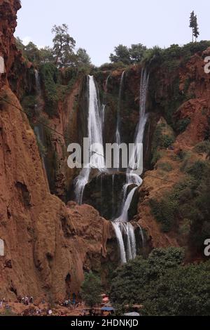 Belle vue sur les chutes d'Ouzoud au Maroc Banque D'Images