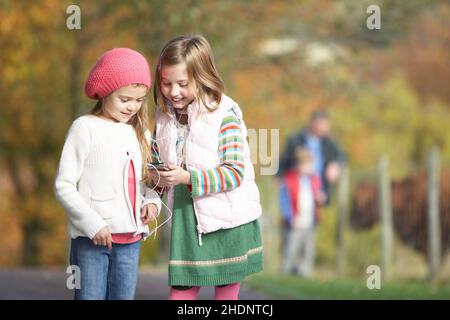 fille, petite amie, musique d'écoute, filles, amies,écouter des musiques Banque D'Images