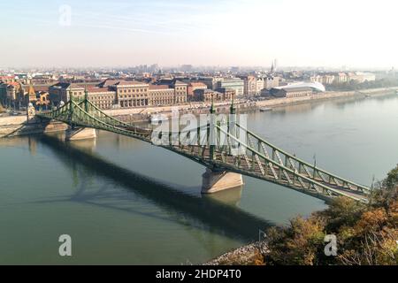 pont, budapest, pont de liberté, ponts, copains,ponts de liberté Banque D'Images