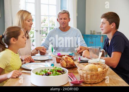 famille, prière de table, familles Banque D'Images