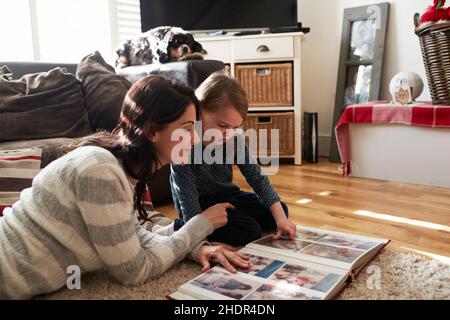 enfance, album photo, photos de famille, enfance, enfants,enfants, enfants, albums photo Banque D'Images