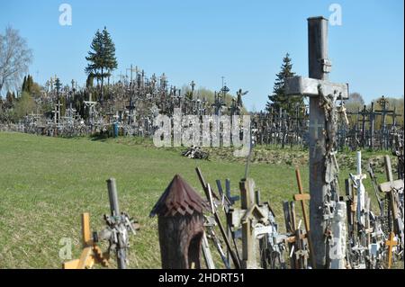 Lituanie.La colline des croix est un lieu de pèlerinage chrétien près de la ville de Siauliai, dans le nord du pays.Les premières croix ont été place Banque D'Images