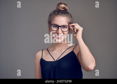 femme, sourire, portrait, lunettes, femme,mesdames, dame, femmes, sourire, portraits,lunettes, lunettes, articles de lunetterie Banque D'Images