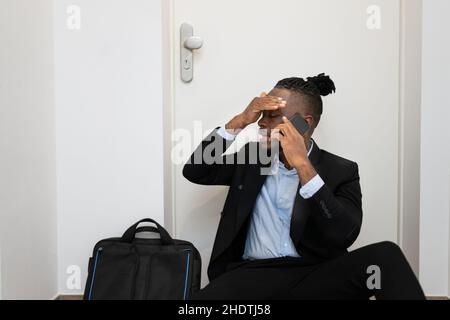 Clé oubliée à la porte avant. Appel du service de serrurier Banque D'Images