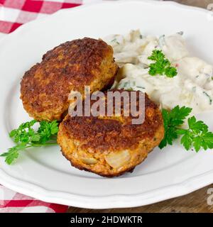 salade de pommes de terre, boulettes de viande, déjeuner, salades de pommes de terre, boulettes de viande,heure du déjeuner Banque D'Images