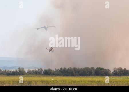 hydravion, lutte contre les incendies, incendie de quench, hydravion, feu,extinction des incendies Banque D'Images