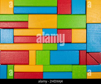 fond coloré en blocs de jouets en bois Banque D'Images