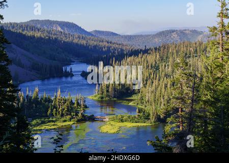 californie, lacs de mammouth, forêt nationale d'inyo, cascade à deux lacs, californie Banque D'Images