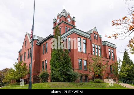 Traverse City, Michigan, États-Unis - 22 octobre 2021 : le palais de justice du comté de Grand traverse Banque D'Images