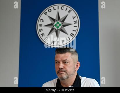 Jiri Zly, chef de la police routière tchèque, assiste à la conférence de presse à Prague, République tchèque, le 7 janvier 2022.Les accidents de la circulation ont fait 470 morts en République tchèque en 2021 et ont fait dix victimes de plus qu'en 2020, quand 459 personnes sont mortes sur les routes, et en même temps le deuxième plus faible nombre de morts depuis le début des records en 1961.Les deux dernières années ne peuvent pas être comparées au trafic régulier car ils ont été fortement touchés par l'épidémie de coronavirus marquant l'intensité du trafic, par exemple.(Photo CTK/Michal Krumphanzl) Banque D'Images