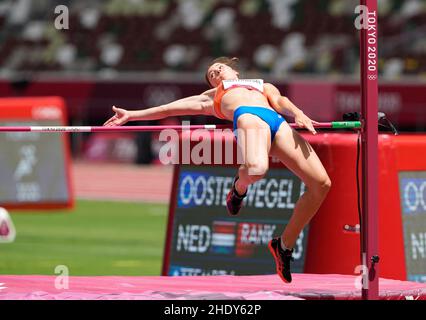 Emma Oosterwegel participe au saut supérieur de l'heptathlon aux Jeux Olympiques de Tokyo en 2020. Banque D'Images