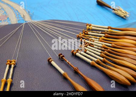 artisanat, fils, bobines de fils, laçage, artisanat,travaux d'aiguille, travaux d'aiguille, fils, bobines de fils Banque D'Images