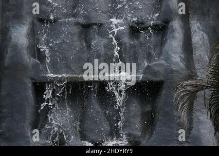 Injection d'eau glacée dans les chutes Banque D'Images