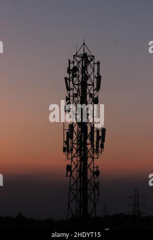 Silhouette de Mobile Tower Banque D'Images