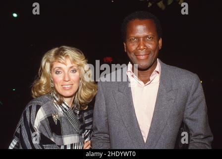 ***PHOTO** Sidney Poitier est décédé.Joanna Poitier et Sidney Poitier Circa années 1980.Crédit: Ralph Dominguez/MediaPunch crédit: MediaPunch Inc/Alay Live News Banque D'Images