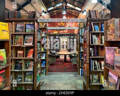 Barter Books - une librairie d'occasion dans la ville marchande historique d'Alnwick, à Northumberland, en Angleterre.Il compte plus de 350 000 000 visiteurs par an, 40 % de W Banque D'Images