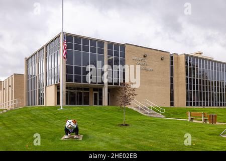 Big Rapids, Michigan, États-Unis - 22 octobre 2021 : le bâtiment du comté de Mecosta Banque D'Images