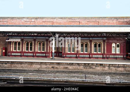 Les salles d'attente des passagers restaurées et rénovées de la gare de Worcester Shrub Hill, Royaume-Uni Banque D'Images