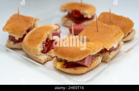 Mélange de hors-d'œuvre italiens pour le dîner de la Saint-Sylvestre Banque D'Images