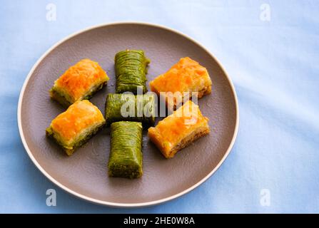 Baklava, traditionnel moyen-Orient, turc et arabe doux désert Banque D'Images