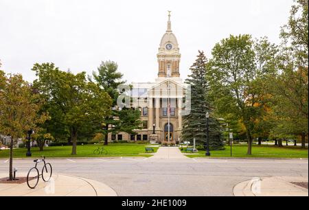 Mason, Michigan, États-Unis - 24 octobre 2021 : le palais de justice du comté d'Ingham Banque D'Images