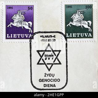 Timbres-poste annulés imprimés par la Lituanie, qui montrent Vytis, timbre Star of David, vers 1991. Banque D'Images