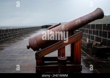 Vieux canons à fort Adelaide dans la capitale de l'île Maurice, Port Louis Banque D'Images