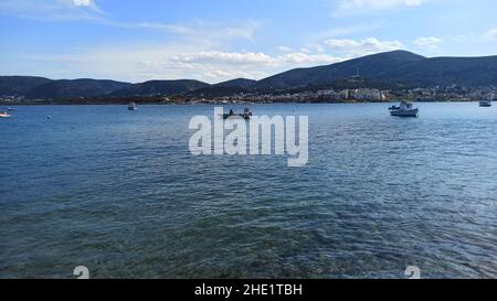 Vue sur le port de Porto Rafti Attica de Grèce Banque D'Images