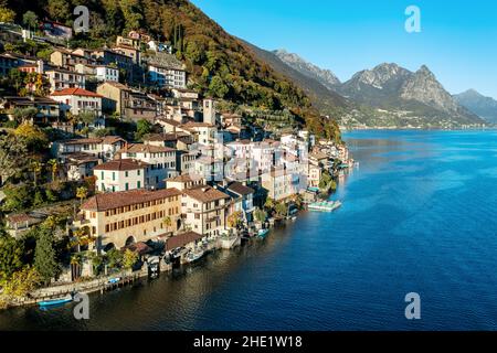 Gandria, le pittoresque village au bord du lac de Lugano, canton du Tessin, est l'un des plus beaux villages de Suisse et une excursion d'une journée populaire d Banque D'Images