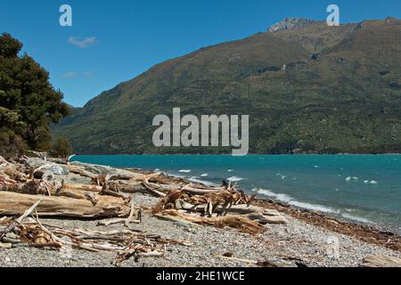 Vue sur le lac Wanaka depuis le camping Boundary Creek à Otago, sur l'île du Sud de la Nouvelle-Zélande Banque D'Images