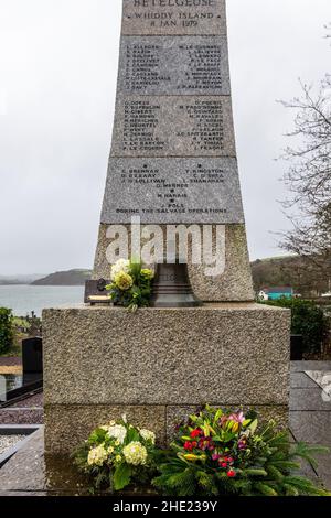 Bantry, West Cork, Irlande.8th janvier 2022.Aujourd'hui, c'est le 43rd anniversaire de la catastrophe de l'île Whiddy lorsque le pétrolier M.V.Betelgeuse, a pris feu alors qu'elle décharlait sa cargaison de pétrole brut au terminal de pétrole de Whiddy Island.La catastrophe a finalement coûté la vie à 51 personnes.L'avocat maritime et fils de la victime Tim Kingston, Michael Kingston, a sans relâche fait campagne pour que les certificats de décès des victimes lisent « mort illégale ».Crédit : AG News/Alay Live News Banque D'Images