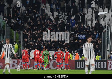 Turin, Italie.6th janvier 2022.Les joueurs de Naples à la fin de la série Un match Juventus Napoli au stade Allianz à Turin (Credit image: © Agnfoto/Pacific Press via ZUMA Press Wire) Banque D'Images