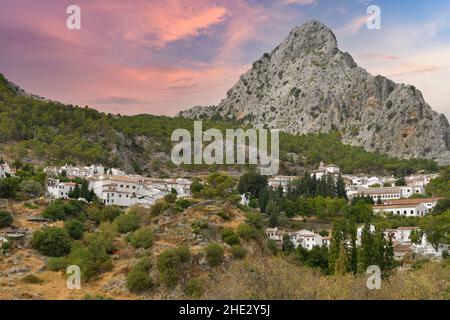 Grazalema est une commune espagnole de la province de Cadix, en Andalousie - Espagne Banque D'Images