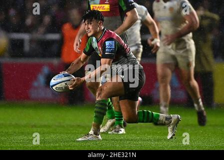 Twickenham, Royaume-Uni.08th janvier 2022.Rugby, premier ministre.Harlequins V Exeter Chiefs.La fonction Stiop.Twickenham.Marcus Smith (Harlequins).Credit: Sport en images/Alamy Live News Banque D'Images