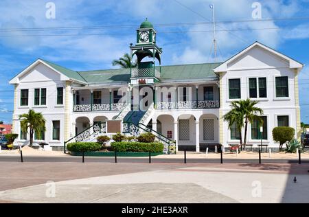 La Cour suprême du Belize à Belize.La structure en béton a été construite en 1926. Banque D'Images