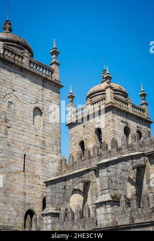 Tours de la cathédrale se de Porto, vue de l'intérieur, Portugal Banque D'Images