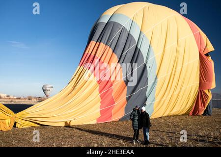 Vols en montgolfière en Cappadoce, Turquie. Banque D'Images