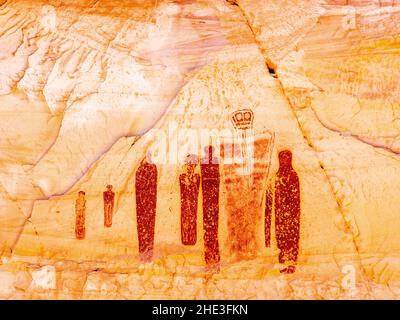 Ces figures rouges sont quelques-uns des pictogrammes les mieux conservés se trouvent dans l'unité de Horseshoe Canyon, dans le parc national de Canyonlands, Utah. Banque D'Images