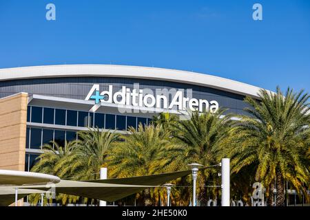 Orlando, FL - 30 décembre 2021 : The Addition Financial Arena sur le campus de l'Université de Central Florida. Banque D'Images