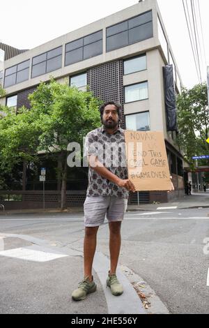 Melbourne, Australie.9th décembre 2022.30 demandeurs d'asile, dont la plupart ont été amenés en Australie pour un traitement médical et ont été détenus pendant neuf ans, ont été rejoints à l'hôtel Park par le joueur de tennis numéro 1 masculin Novak Djokovic, 09,12.décembre 2022.© Juergen Hasenkopf / Alamy Live News Banque D'Images