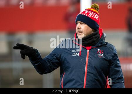 Limerick, Irlande.08th janvier 2022.DaN MCFARLAND, entraîneur-chef d'Ulster, lors du match de rugby 10 du championnat de rugby unifié entre Munster Rugby et Ulster Rugby au parc Thomond de Limerick, en Irlande, le 8 janvier 2022 (photo d'Andrew SURMA/ Credit: SIPA USA/Alamy Live News Banque D'Images