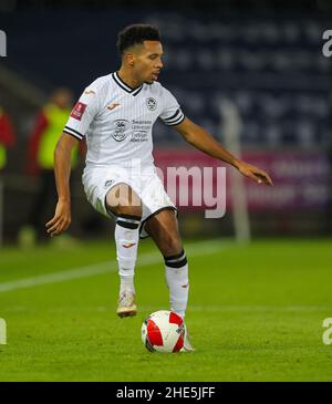 Swansea, pays de Galles, Royaume-Uni.8th janvier 2022: Stade Swansea.com, Swansea, pays de Galles; FA Cup 3rd Round, Swansea versus Southampton: Korey Smith de Swansea City contrôle le ballon Credit: Action plus Sports Images/Alay Live News Banque D'Images